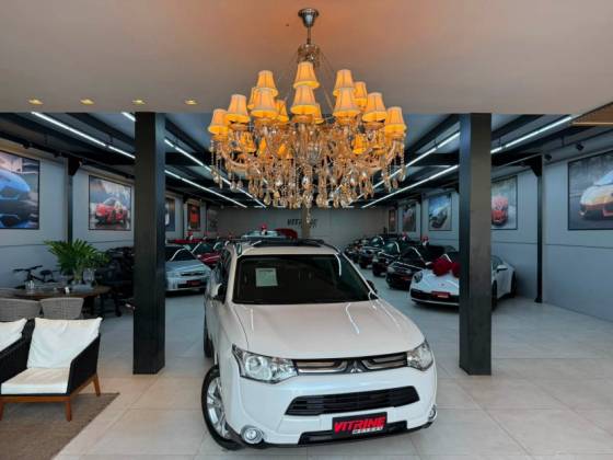 MITSUBISHI OUTLANDER 2.0 16V GASOLINA 4P AUTOMÁTICO MITSUBISHI OUTLANDER 2.0 16V GASOLINA 4P AUTOMÁTICO